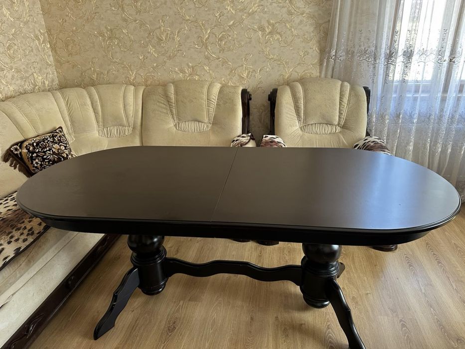 Стіл розкладний із масиву сосни (2,35 х 0,9 м)
