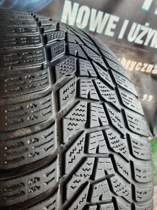 Opony zimowe 235/55/17 Hankook Para 2022rok