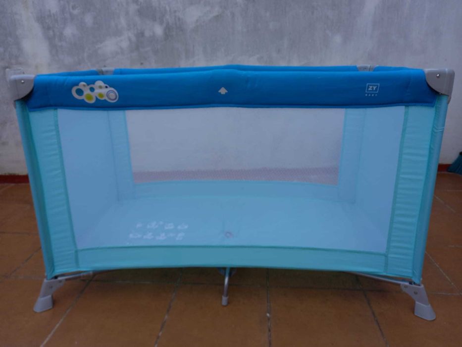 Cama de viagem para bebé + colchão da Zippy