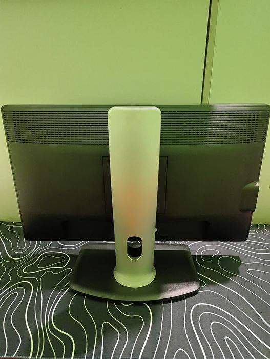 Монитор 22" Dell P2212Hb. Кранштейн.