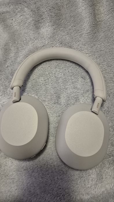 Продам Sony WH-1000XM5