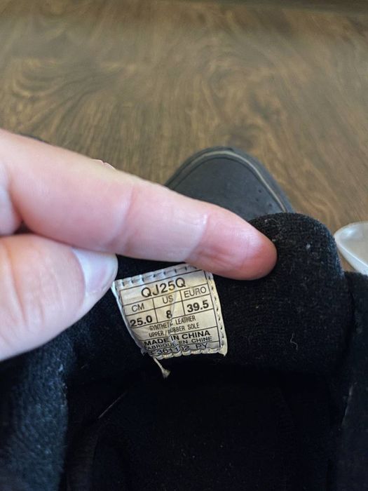 Жіночі кросівки Asics