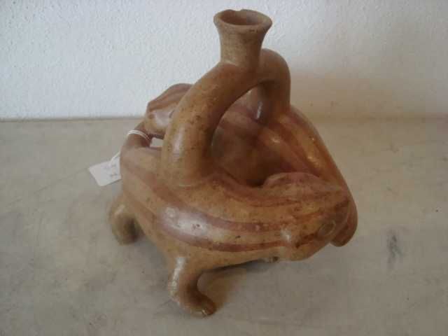 Recipiente em terracota cultura Mochica / Peru