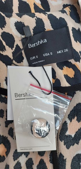 Wiskozowa marynarka w panterkę BERSHKA, R. S-L