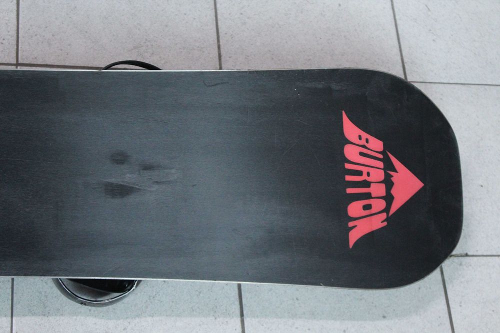 Deska Snowboard BURTON RADIUS 155 W cm + Wiązania BURTON Czerwone