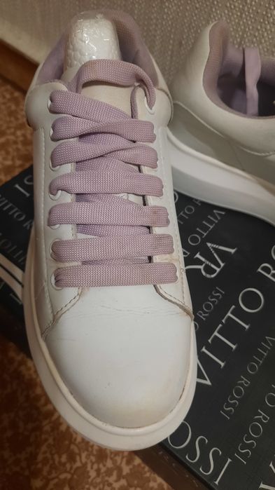 Кросовки кожа женские белые