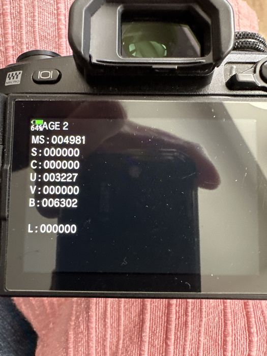 Olympus E-M1 Mk II com duas baterias