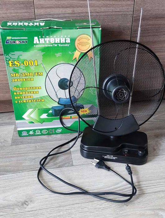 Кімнатна  антена для Т2 EUROSKY 001  з підсилювачем