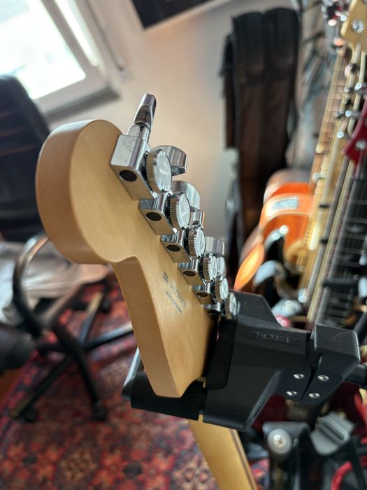Fender Stratocaster Player II com upgrades