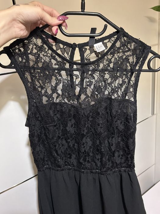Czarna sukienka z koronką H&M 36
