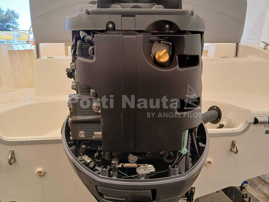 Motor Yamaha F130LA
