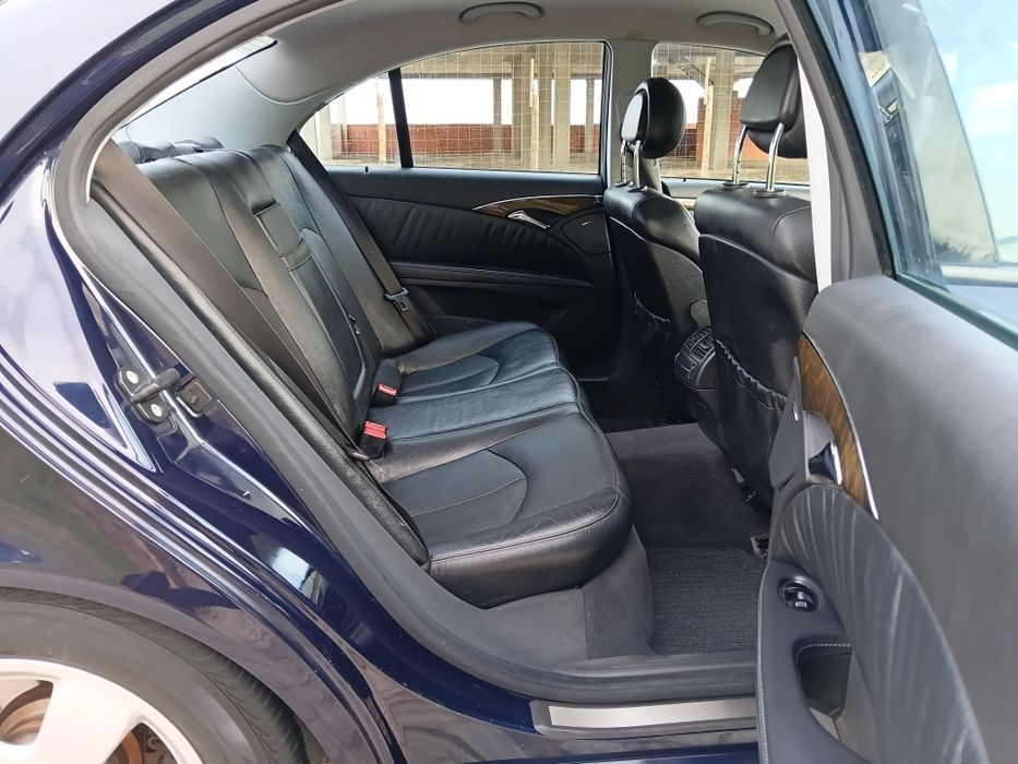 Mercedes E220CDI Avangarde de 2006 em estado novo