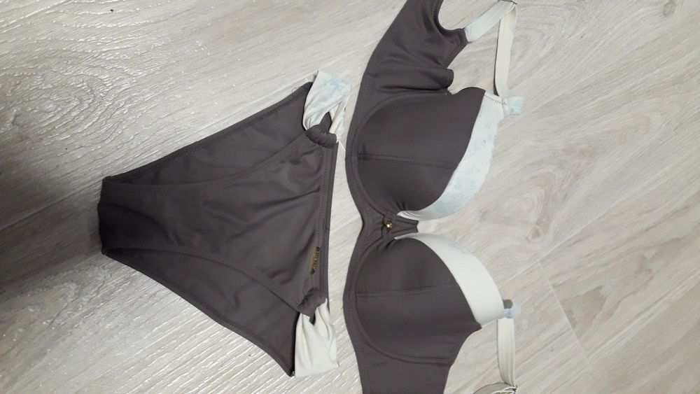 Продам не дорого купальники