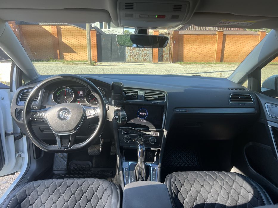 Volkswagen E-Golf 2018
