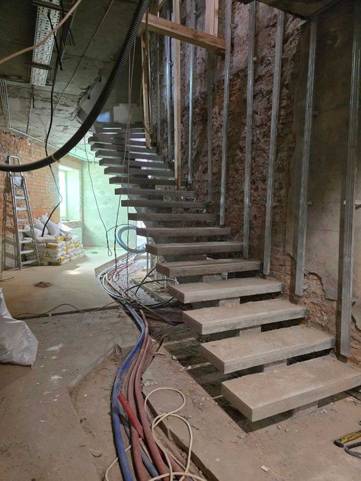 Сходи бетонні монолітні НЕДОРОГО Лестница ступеньки бетонные ФАСТОВ