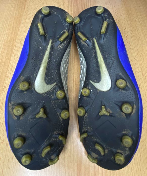Buty korki plastikowe / lanki NIKE PHANTOM Vsn Club DF/FG r. 38,5