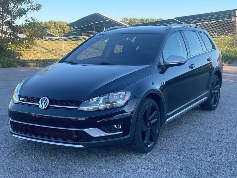 Volkswagen Golf      2019