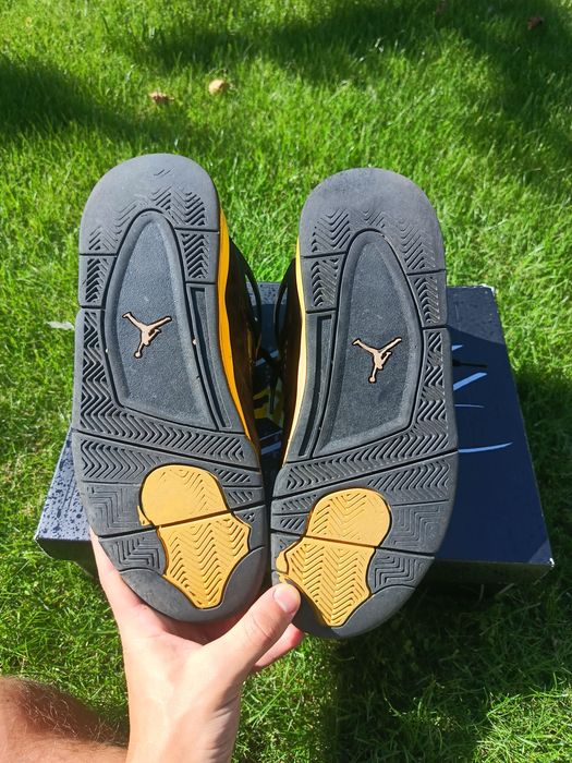 Air Jordan 4 Retro "Thunder"