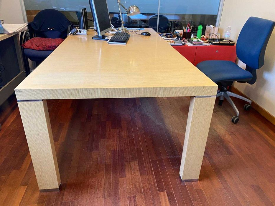 Secretária trabalho com móvel