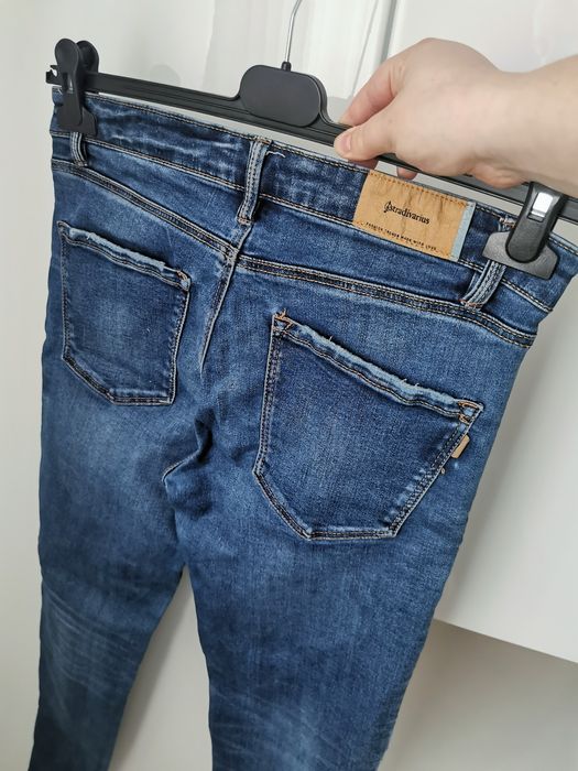 Jeansy damskie Stradivarius r. L