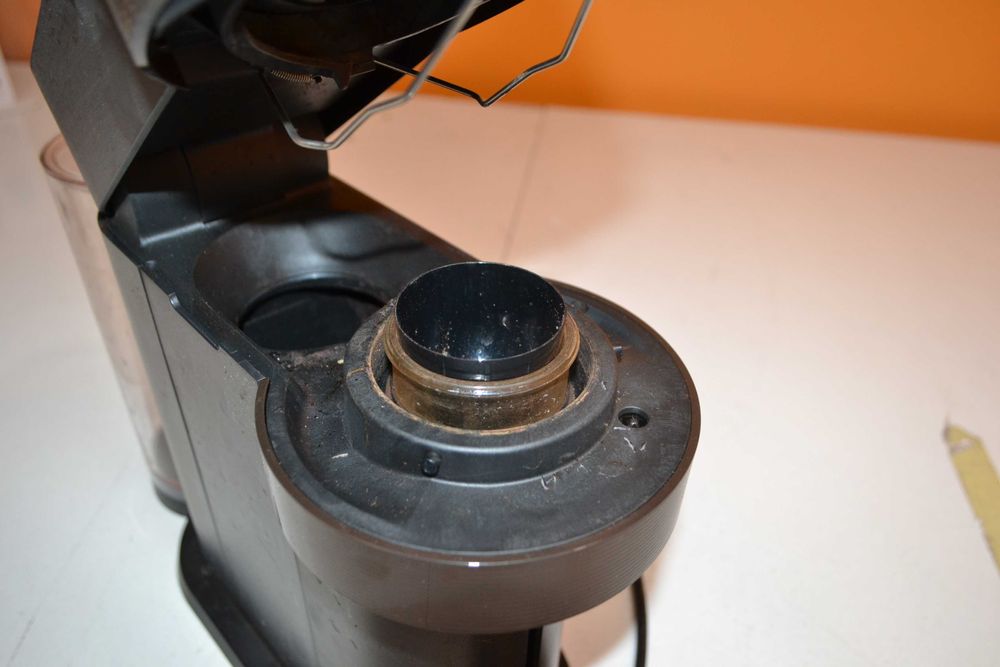 Ekspres kapsułkowy DeLonghi Nespresso Vertuo Next ENV120.BW Premium