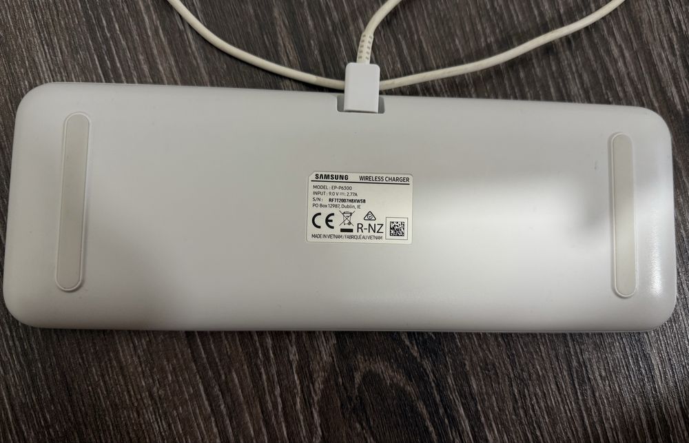 Бездротова зарядна станція Samsung Wireless Charger Trio