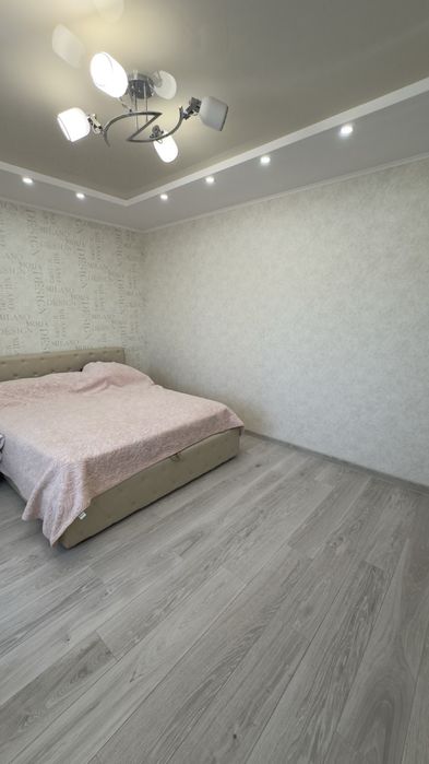 Продам 2-кімн.кв. по вул. І. Сердюка за Розеткою, центр