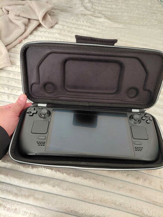 Консоль Valve Steam Deck OLED 1TB Black як новий