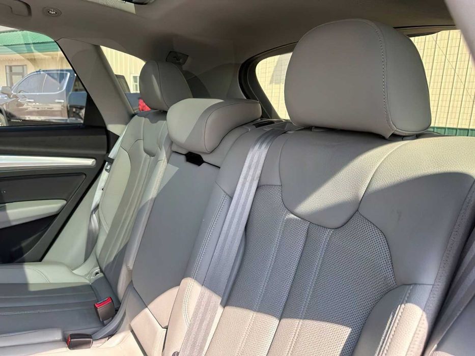 Audi Q5      2018