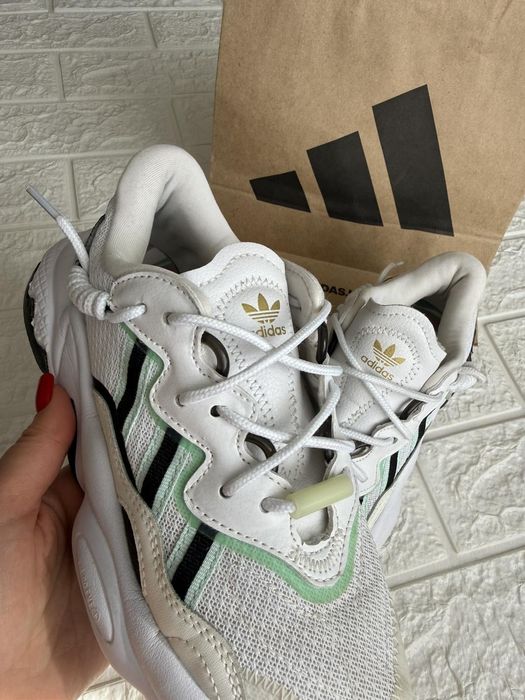 Кроссовки Adidas Ozweego. Размер 37,5.( маломерят)