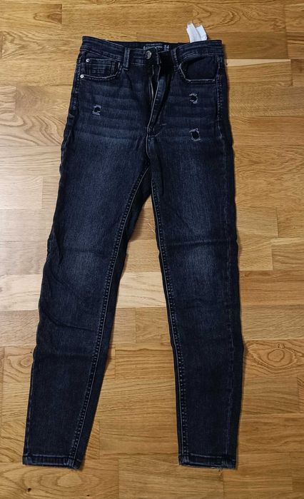 Spodnie skinny I Stradivarius XS (34) I Wysoki stan z przetarciami