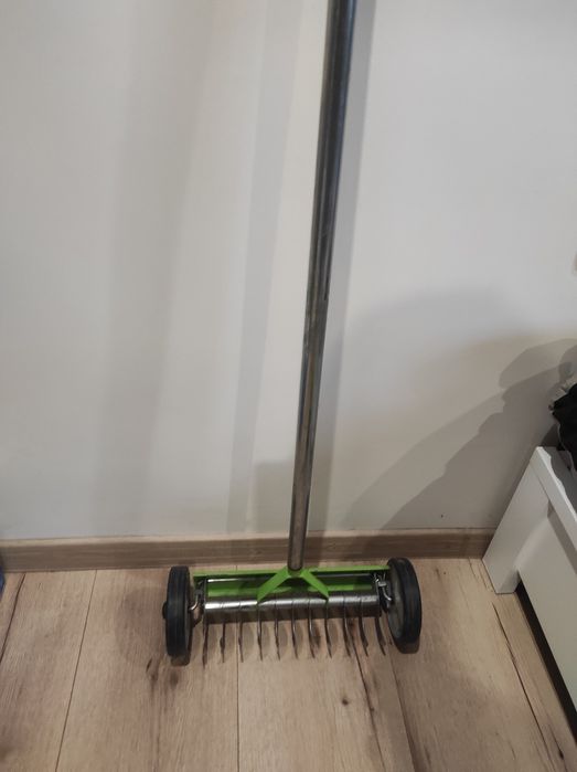 Wertykulator areator