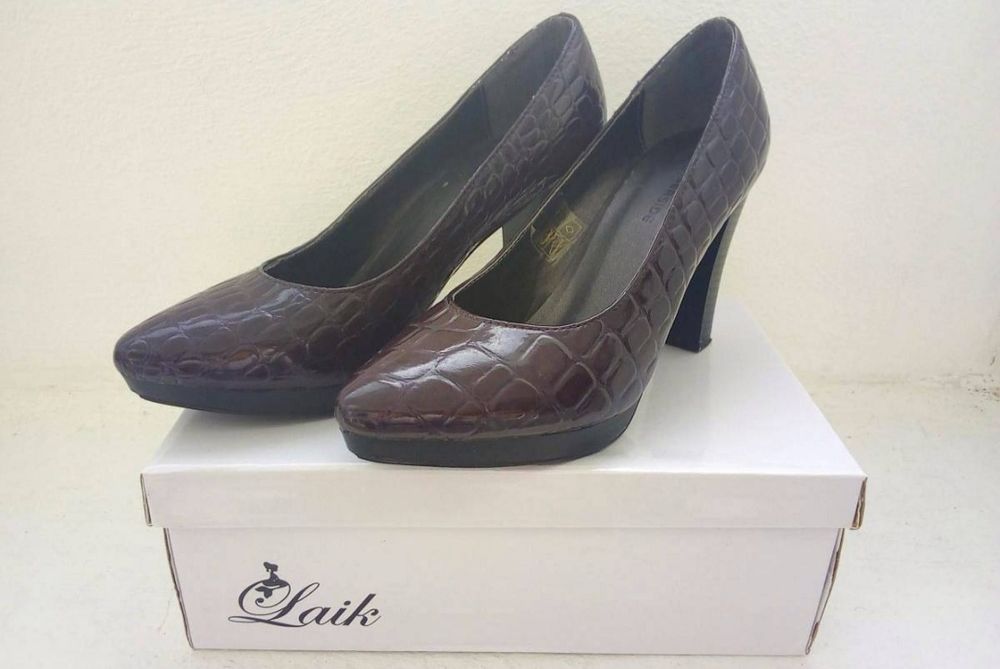 Sapatos marca Seaside , tamanho 37