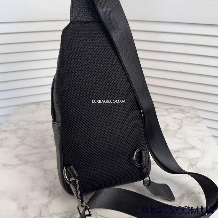Чоловіча шкіряна нагрудна сумка слінг Louis Vuitton