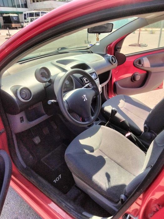Peugeot 107 1.0 5 Portas - 2006 - 178.000 km