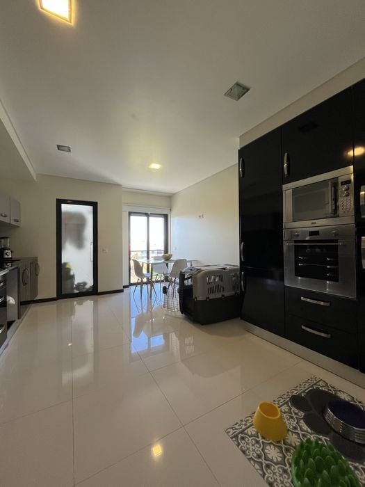 Apartamento T2 | Almeirim | Condominio Privado (Piscina e Garagem)