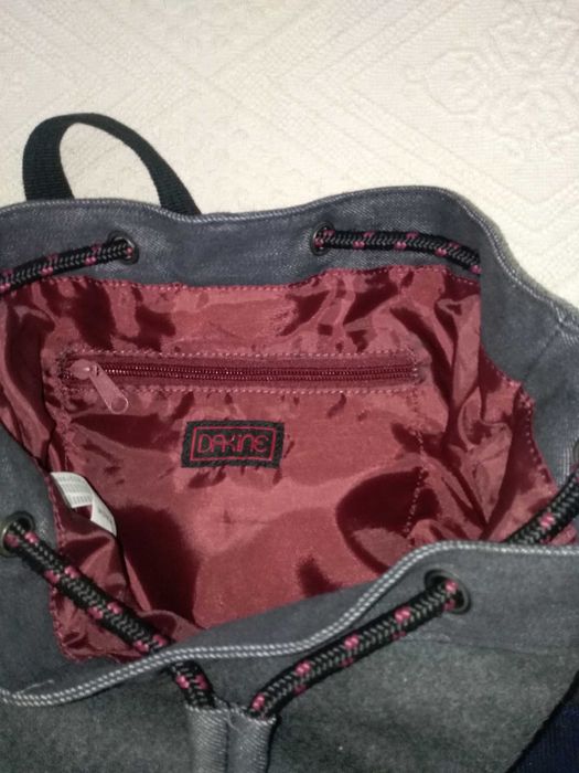Mochila de feminina de  marca Dakine
