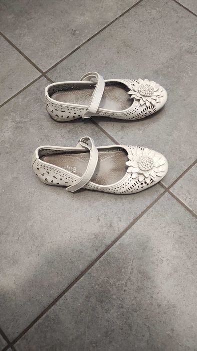 Sprzedam buty komunijne