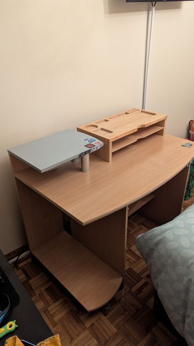 Secretaria em Madeira