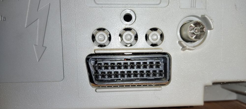 Television with remote control64586211740673121