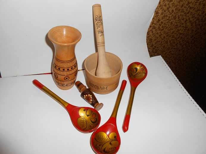 Продам новые  игрушки  из дерева производства СССР