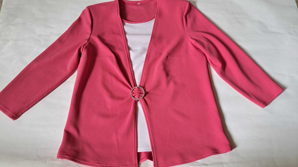 Bluzka damska - r. 42 - XL - rękaw 3/4 z ozdobną klamrą