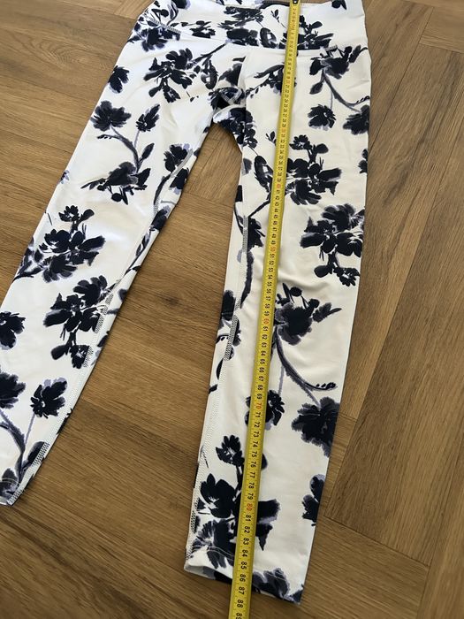 Legginsy w kwiaty damskie