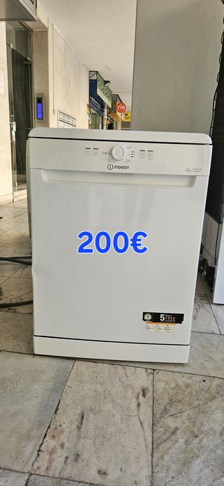 Máquinas de lavar loiça usadas a preços acessíveis.