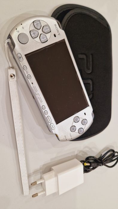 Sony PSP-3000 64гиг 127игр+чехол!