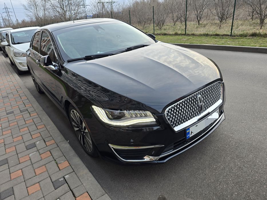 Автомобиль Lincoln mkz 2020