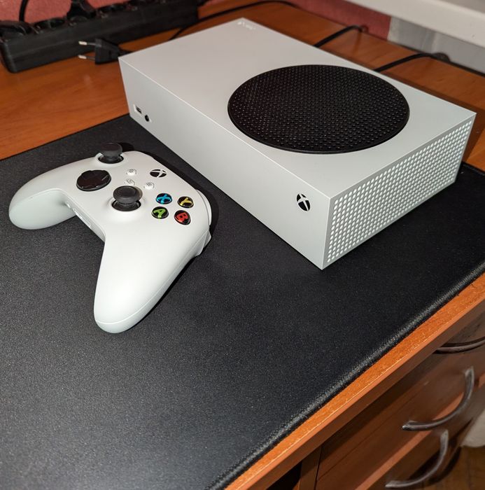 Xbox series S - гарний стан
