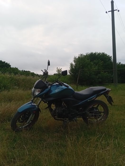 Мотоцикл 200 кубов