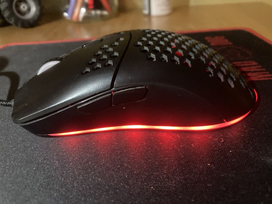 Mysz gamingowa RGB ultralight-stan dobry