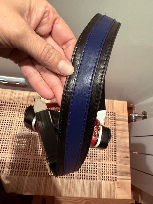 Bolsa em pele, cor preto e vermelho, Moschino